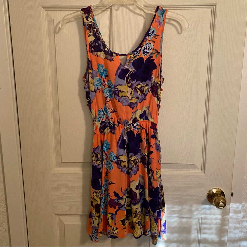 KIRRA pullover flora sleeveless dress with pockets and lattice back. Size XS.